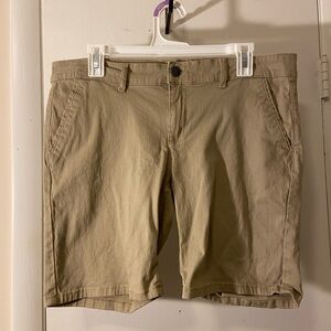 Rue21 Women's Tan Bermuda Shorts - Neutral Khaki